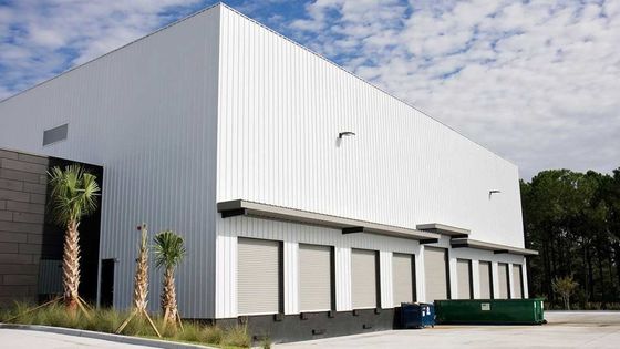 Moderne Q235 Q355 Stahlkonstruktion Gebäude mit Sandwich-Panel-Dach