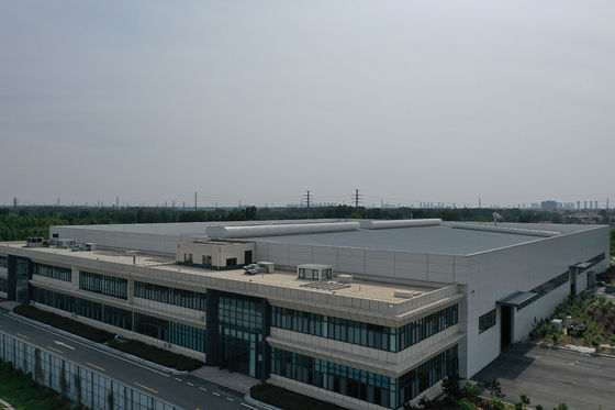 Hochfeste mehrstöckige Stahlkonstruktion Industrielager Fertiggebaute isolierte Metallgebäude