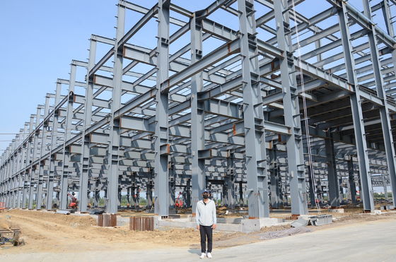 ISO9001 Vorgefertigte Leichtstahlkonstruktion Gebäude Bauwerk Metallwerkstatt Schuppen