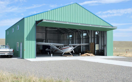 Modularer einfacher Aufbau Stahlbau Flugzeughangar Moderner wirtschaftlicher Vorgefertigter Industriehangar Kleines Leichtlager