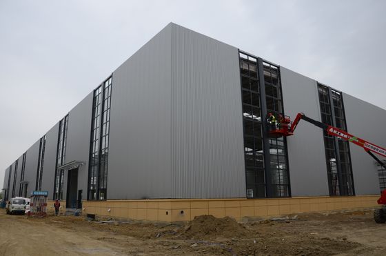 Vorgefertigte Portalrahmen-Stahlkonstruktion Lagerhalle Werkstatt Hangar